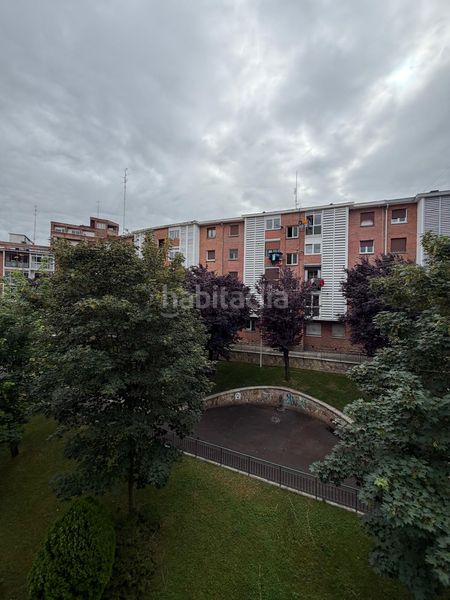 Foto 391da5dc-0b88-4f4f-bc8a-c844598eb6a8. Piso en Iralabarri Bilbao