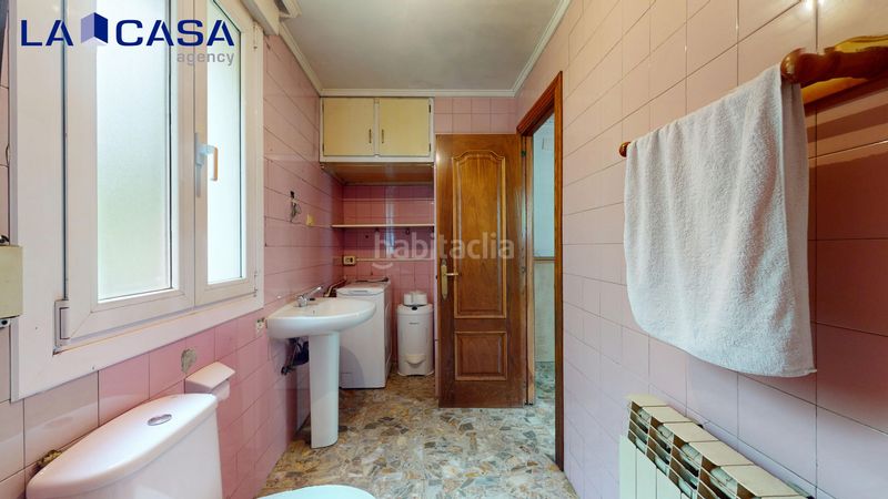 Foto 4f4914d5-9f23-462d-aafb-839d3c108e4c. Casa adosada en Sondika
