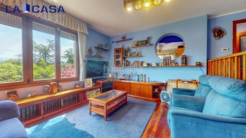 Foto a79a864b-9cf0-4e10-8f6e-7bdeddcda98a. Haus mit parking in Urkabustaiz