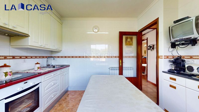 Foto 77c3d337-6750-43a3-9014-6e2f8090b396. Casa amb aparcament a Merindad de Montija