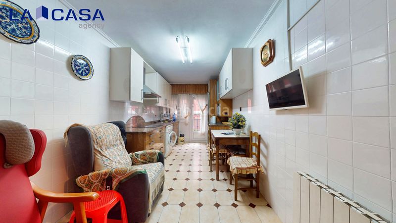 Foto 80d7fd70-884e-40a0-8bb8-ee4245432d4a. Flat with heating in Zorrotza Bilbao