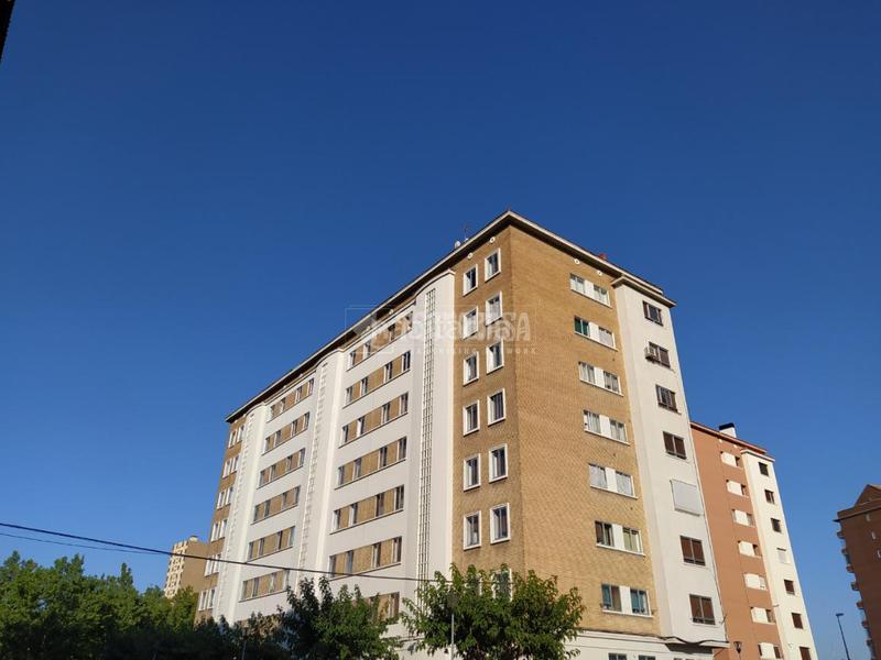 Foto c706dd66-cdf8-4cad-bc62-ad5d8d444d2b. Flat with heating parking in Casablanca Zaragoza