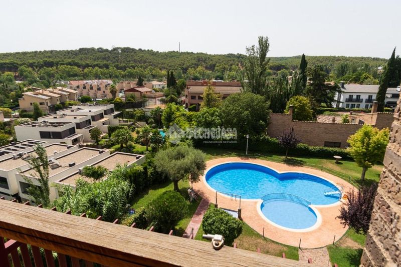 Foto 6ba62b91-524c-4c8c-8a3f-12d6f9f827ad. Pis amb calefacció aparcament piscina a Casablanca Zaragoza
