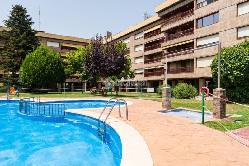 Foto 8b0b8e50-bfb8-4302-bf5e-57f74f68677c. Pis amb calefacció aparcament piscina a Casablanca Zaragoza