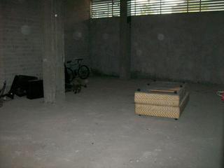 Local Comercial en Calle arnal cavero, pedro