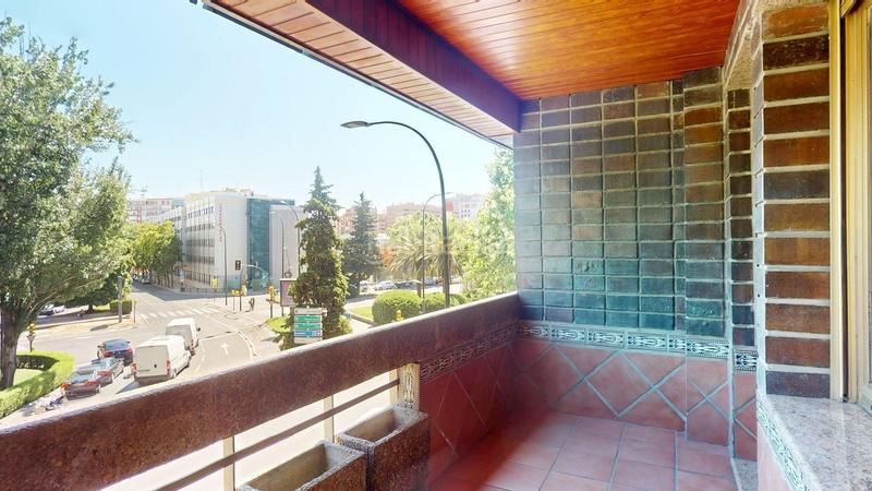 Foto 2324c58c-a37c-4e47-b6b4-1b97300f1452. Piso en avenida alierta. cesareo 4 piso en venta centro av. cesáreo alierta ref. 00853 en Zaragoza