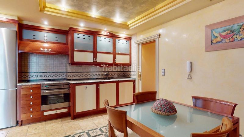 Foto 8afe35c3-454b-40a1-81c3-c4b592923ece. Piso en avenida alierta. cesareo 4 piso en venta centro av. cesáreo alierta ref. 00853 en Zaragoza