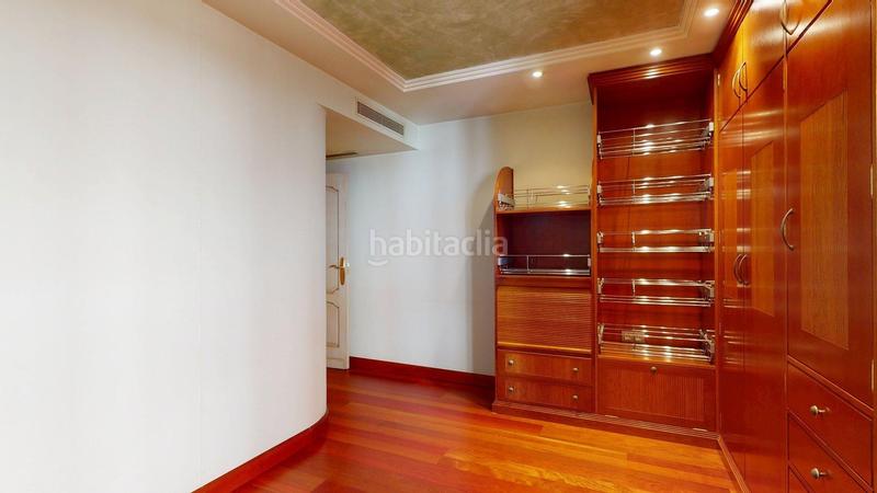 Foto d49c3783-0beb-47d8-8111-cca588e24808. Piso en avenida alierta. cesareo 4 piso en venta centro av. cesáreo alierta ref. 00853 en Zaragoza