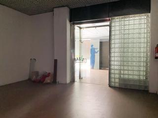 Locale commerciale in Duggi - Rambla - Los Hoteles. Local  santa cruz