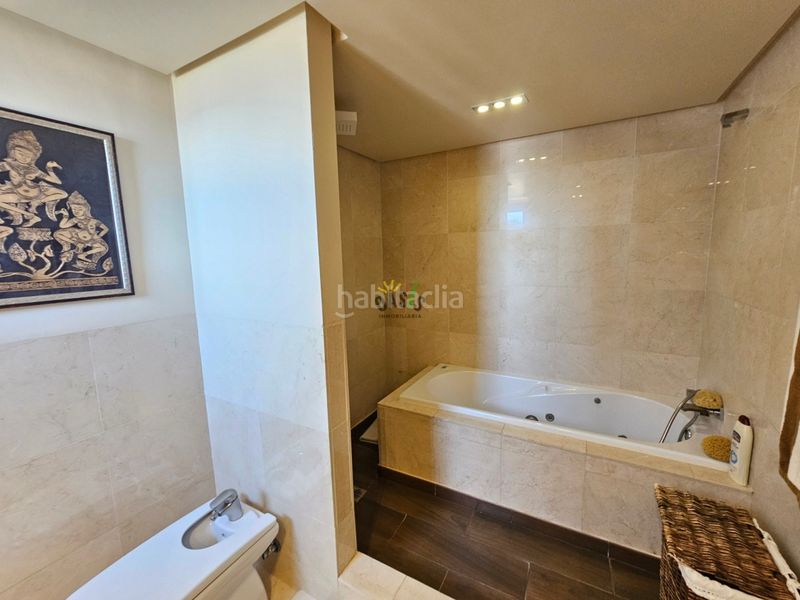 Foto c324c846-3f7b-49fa-8895-6a2cce10e376. Casa amb aparcament a Tabaiba Rosario (El)