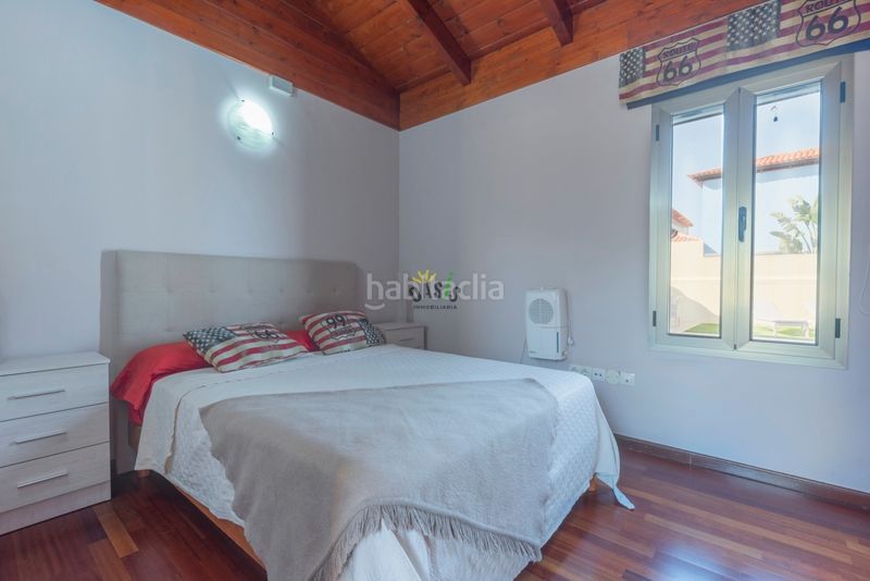 Foto 61aad6e6-5d13-43b2-870e-573bde11ffdf. Casa amb aparcament piscina a El Pris - Juan Fernández Tacoronte