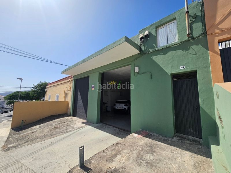 Foto bf8e2a65-b712-4a27-83a1-2a4b5b04626b. Nau industrial a Centro Güímar