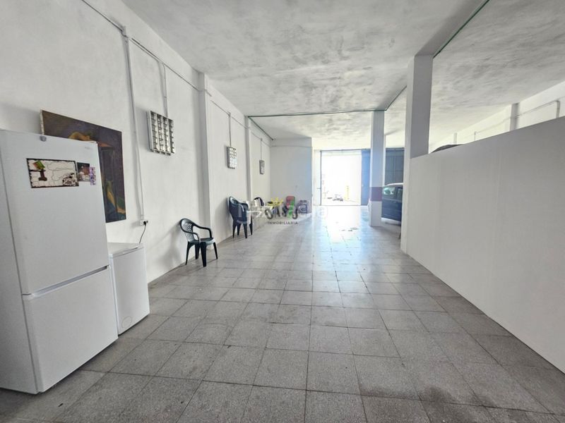 Foto e185c654-735e-41f9-a5d5-a0b31f0e6a53. Nau industrial a Centro Güímar