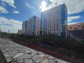 Alquiler Piso en La Salle - Cuatro Torres. Piso  santa cruz