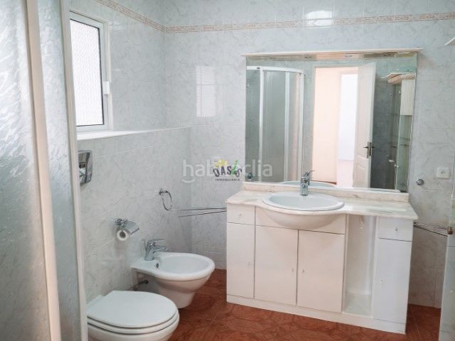 Foto ea112098-6da4-4ce0-ae97-1637a3709748. Casa amb aparcament a Cuesta de la Villa Santa Úrsula