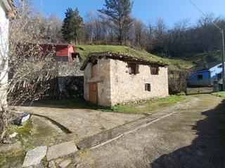 Maison à Lugar llano de con. Cuadra con cambio de uso en cangas de onís