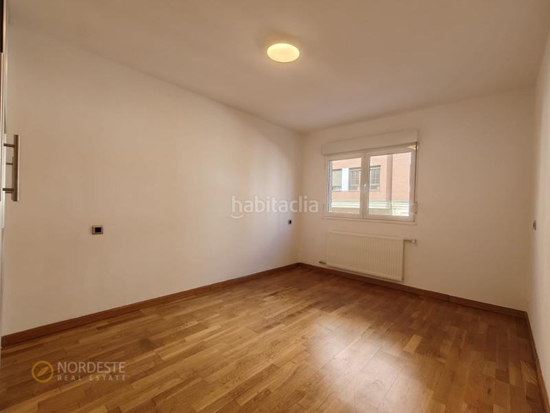 Foto 3d3c6e51-203a-4936-9705-77c832dd1b1c. Alquiler piso amplio y luminoso piso en fozaneldi comodidad y conexión con el centro en Oviedo