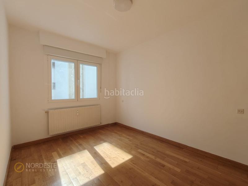 Foto 7761c27c-7a06-45c1-bbf2-ea96e5876c79. Alquiler piso amplio y luminoso piso en fozaneldi comodidad y conexión con el centro en Oviedo