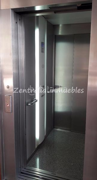 Foto a3af774a-c1ec-4856-93ff-d22544cc0a02. Location parking voiture dans Miralbueno Zaragoza