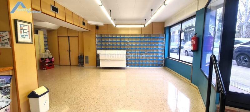 Foto 83a82fd5-eb99-4e12-b354-a68c6c6ee7fd. Alquiler local comercial en calle silvestre perez 33 local comercial con espectacular fachada junto a camino de las torres en Zaragoza
