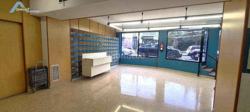 Foto f902ab66-bf11-4f05-a2d6-bac4243ae9c2. Location local commercial dans calle silvestre perez 33 dans Zaragoza