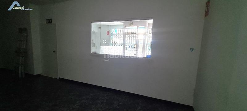 Foto 7e9135f1-51ff-44c5-8889-63d6d6373e79. Lloguer local comercial a alierta a La Granja Zaragoza