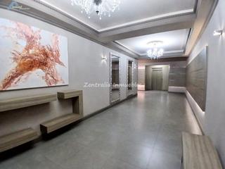 Appartement  Calle calle de pedro maría ric, 32. Centrica vivienda de 3 dorm  2 baños con terraza