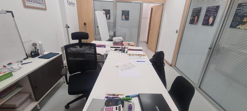 Foto 344374c0-11b0-44f0-b9bd-aad6fbc79336. Alquiler local comercial se alquila oficina totalmente acondicionada en La Almozara en Zaragoza
