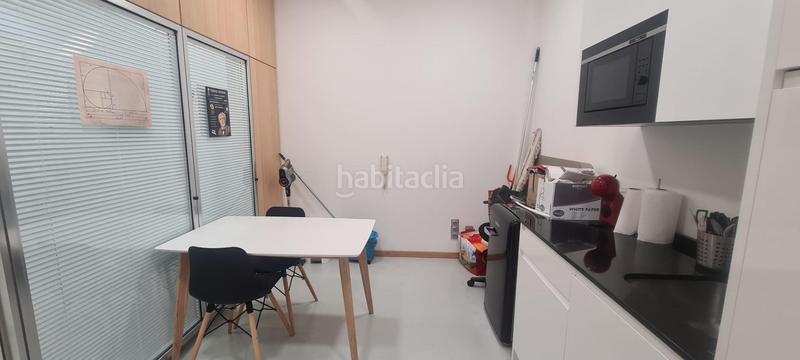 Foto d143616e-dfd6-4b26-92ad-f312f3f9e8b3. Lloguer local comercial a La Almozara Zaragoza