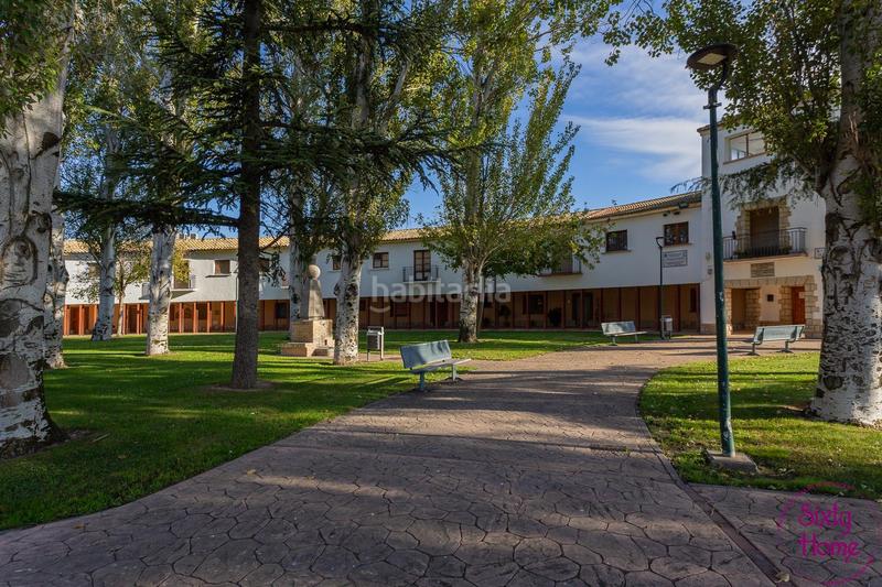 Foto 5ca1146b-37b0-420e-9e3d-81012a9b3848. Casa aparellada amb calefacció a Ejea de los Caballeros