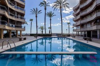 Apartament a Cap de Sant Pere. Apartamento de dos dormitorios en primera línea, en cambrils.