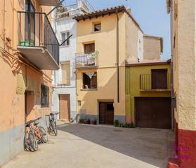 Casa  Plaza aragon. Casa independiente en pleno centro de ayerbe