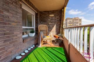 Appartement  Juan xxiii. Piso reformado de 4 dormitorios en avda juan xxiii