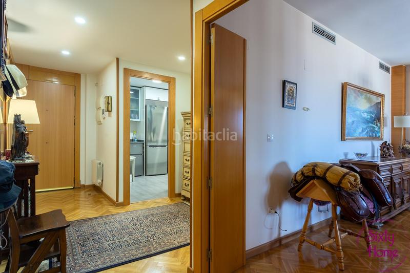 Foto b581ddbe-afde-4784-aa95-a7e0cf2599bf. Flat with heating in Paseo Independencia Zaragoza