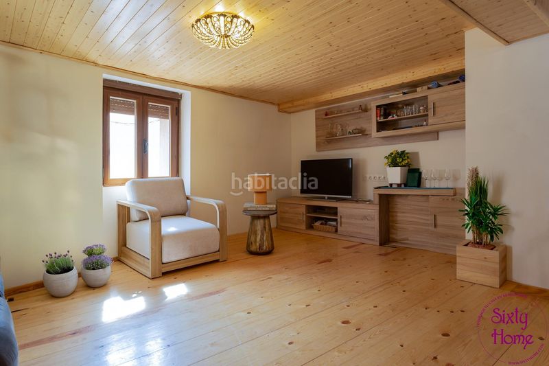 Foto 9fde88a9-eb2b-43f5-a6c8-d2489e932ce5. Maison dans calle baja 16 dans Poblaciones Sur Jaca