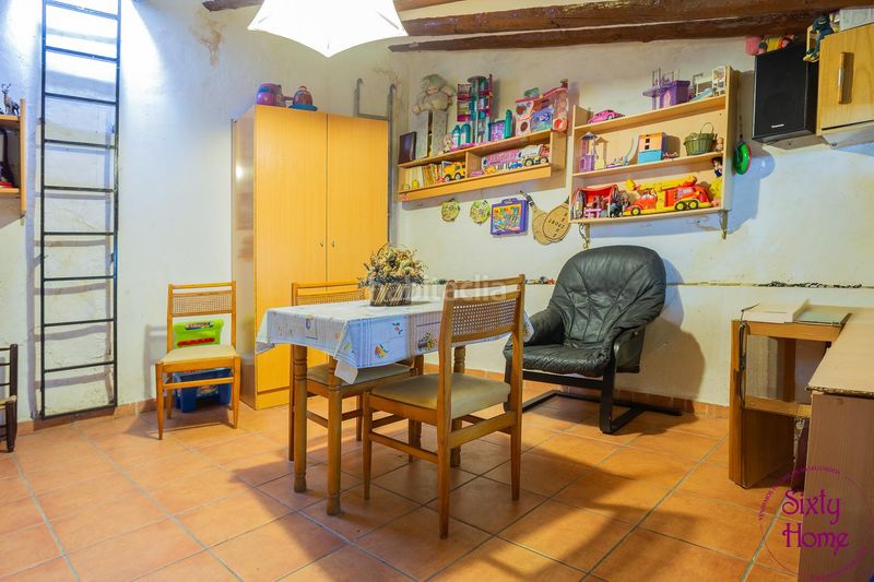 Foto 7c5dee4d-ba6d-46c1-9594-f979382dce25. Casa a calle fuente 136 a Andorra
