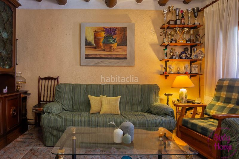 Foto 970f2376-cff2-497d-977b-464e316a3423. Casa a calle fuente 136 a Andorra