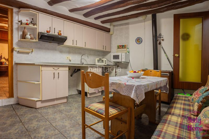 Foto bd174a24-fa5a-4b77-89c8-2268c62ef1bd. Casa a calle fuente 136 a Andorra