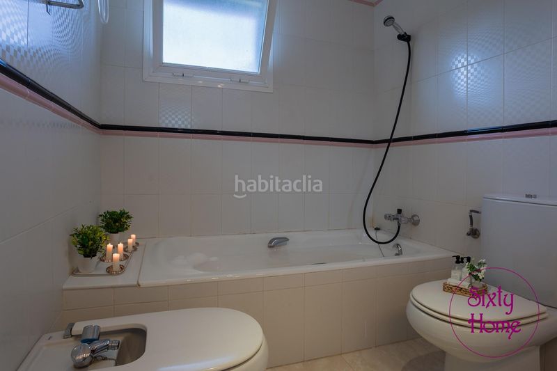 Foto 52613f23-fd98-41bb-9b7f-f3f021c0cc83. Xalet amb calefacció aparcament piscina a Zuera
