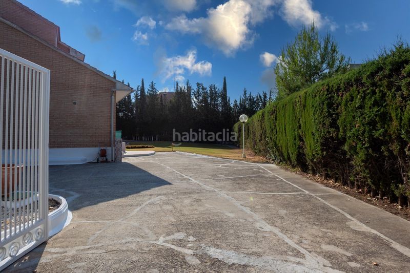 Foto b5868d93-a77c-4efa-8844-807e162a61fc. Xalet amb calefacció aparcament piscina a Zuera