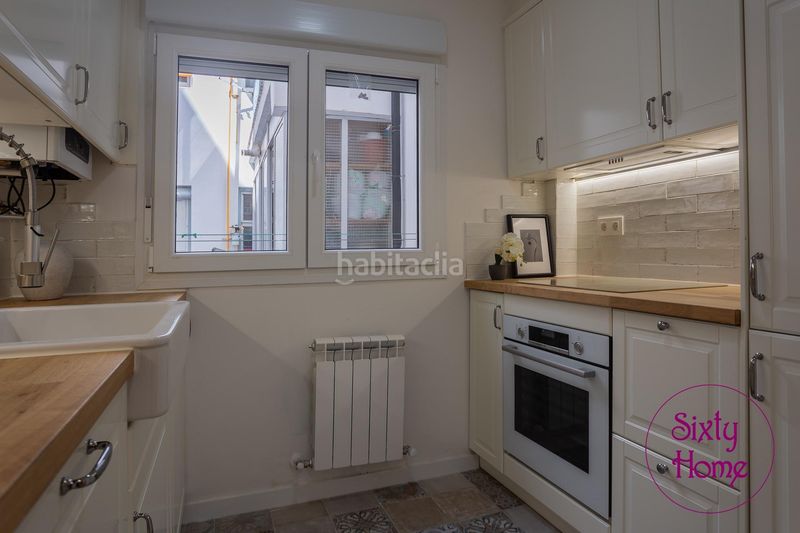 Foto b5fe9113-2a47-4897-a2d2-c31c535d0b45. Flat in calle ramon y cajal 21 in Santo Domingo y San Martín Huesca