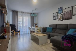 Flat  Calle del doce de octubre 21. Piso totalmente reformado de 3 dormitorios en el barrio de san j
