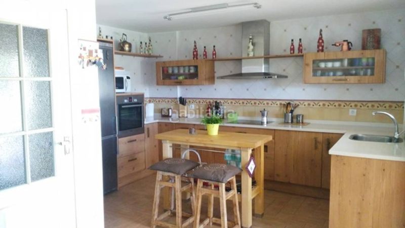 Foto 7d1368cd-a5ca-4bc2-b9ae-0828c49926b8. Casa amb calefacció aparcament a Lucena de Jalón