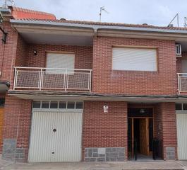 Casa adossada  Calle de la justicia mayor. Venta de unifamiliar adosado en épila.