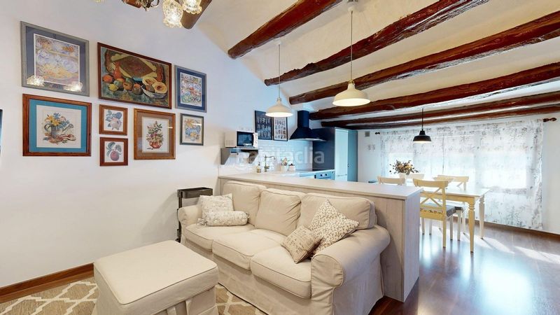 Foto b1f4431f-2f5a-4f27-b527-5ace9db90995. Casa amb aparcament a Magallón