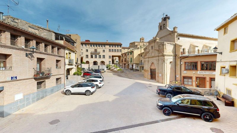 Foto d9810a81-8bd8-4913-911d-97a034ce73b6. Casa amb aparcament a Magallón