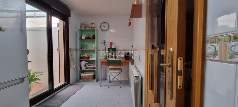 Foto 0c2c2940-e8c1-4e96-8802-a0a6d9222214. Casa adossada amb aparcament a Épila