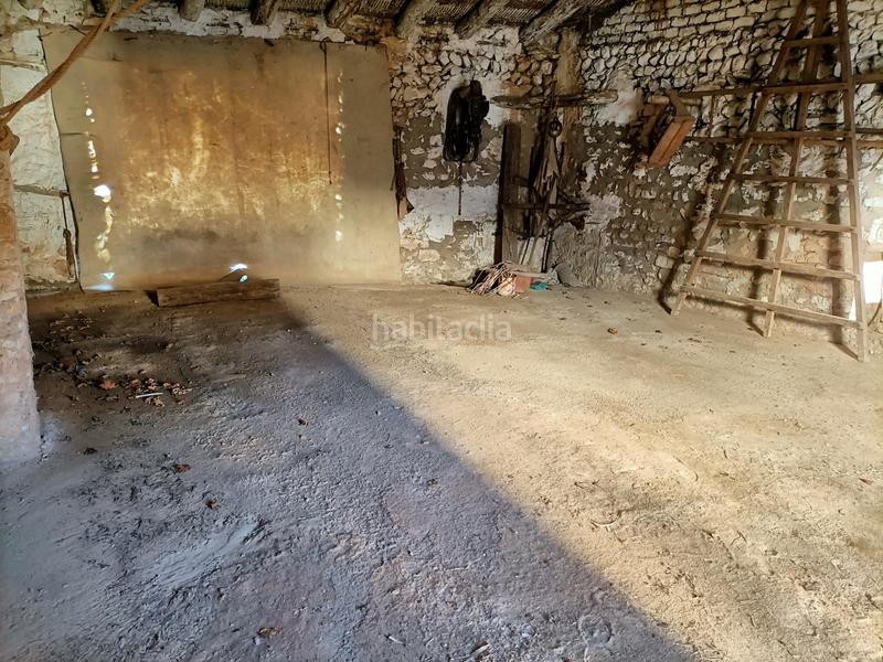 Foto 1ba3d939-1608-43fe-8c28-de45abf701a8. Masía se vende casa en Letux