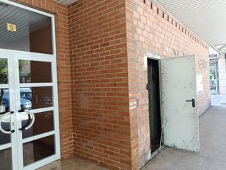 Local Comercial  Calle del globo. Se vende local en calle el globo parque goya