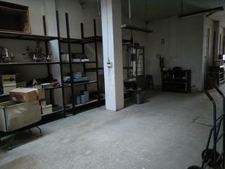 Local commercial  Calle de jaca. Se vende local en calle jaca